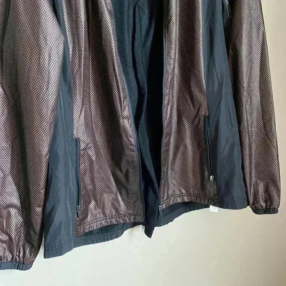 Fabletics Afina Jacket in Black and Rose Gold‎ - Picture 7 of 15